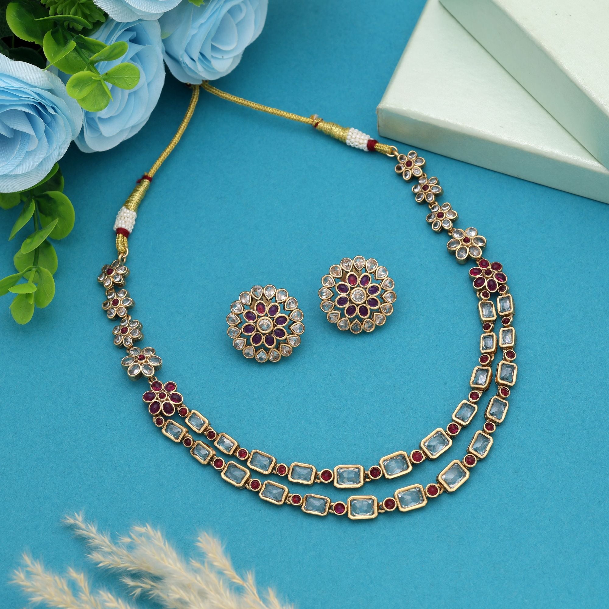 Vintage Pattern Green Matte Gold Necklace Set