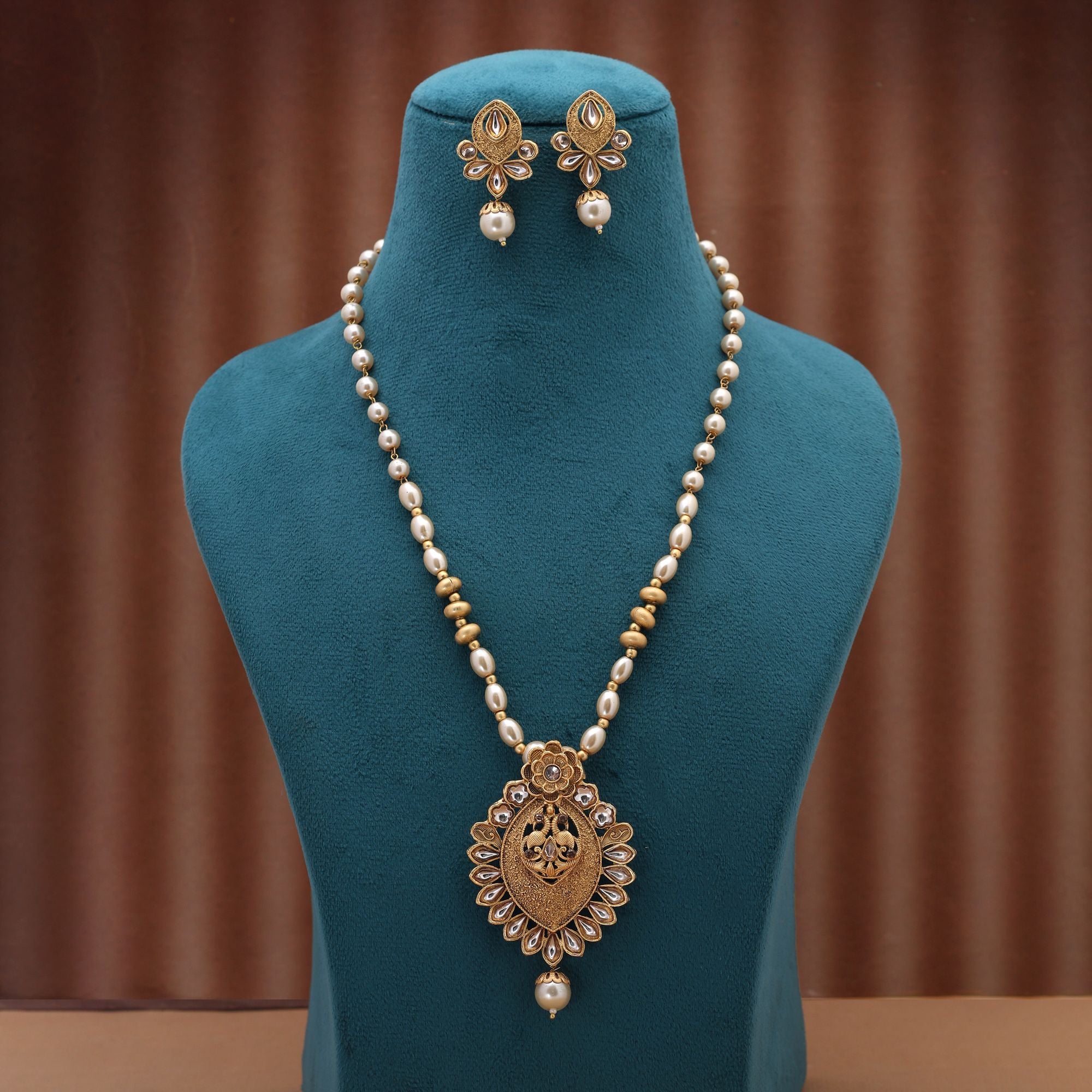 Cultural Matte Gold Necklace Set