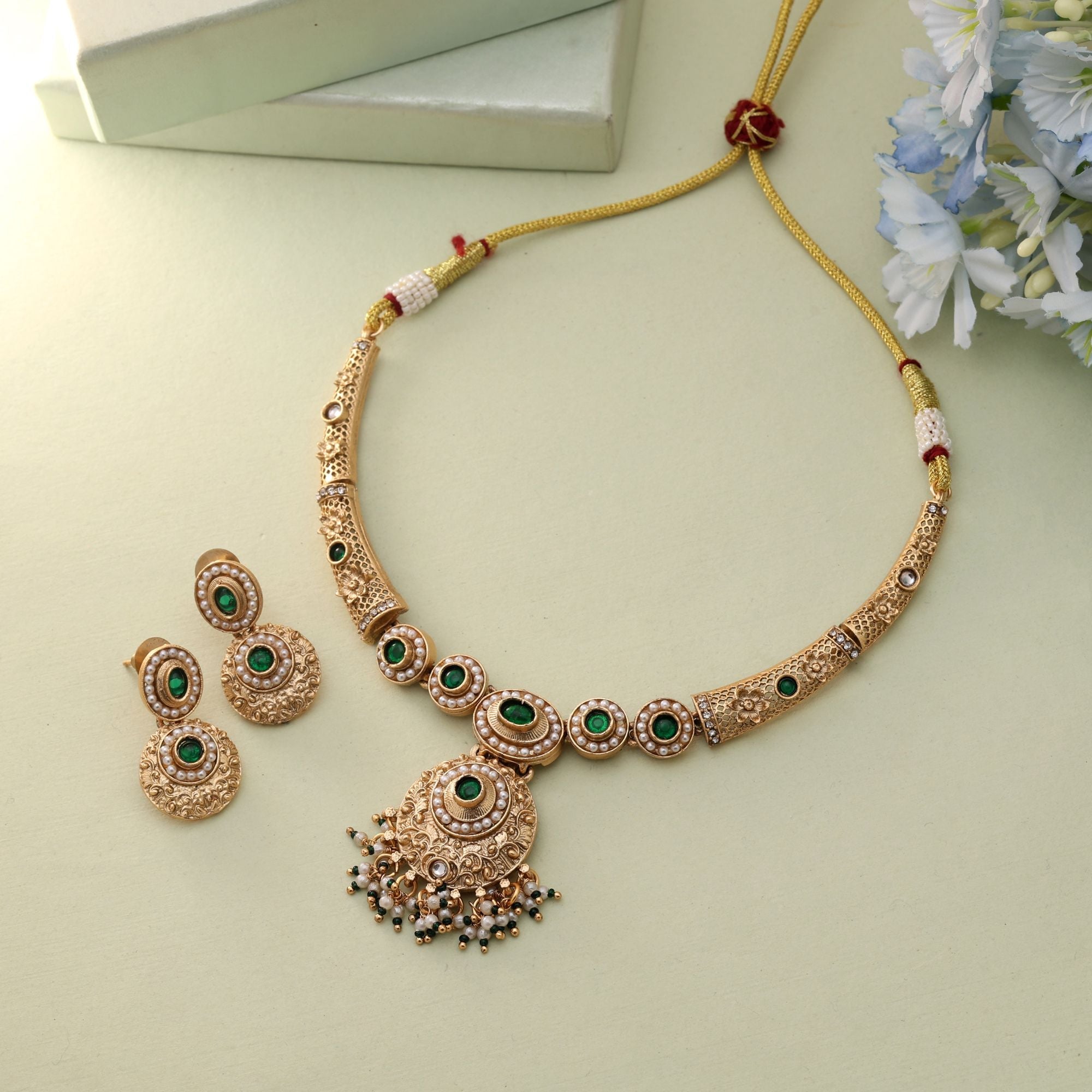 Luxurious Green Matte Gold Ethnic Necklace Set