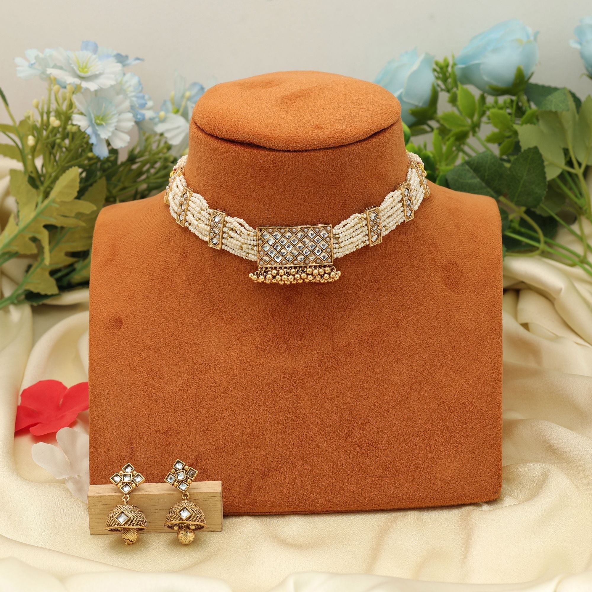 White Color Choker Matte Gold Necklace Set Elegant