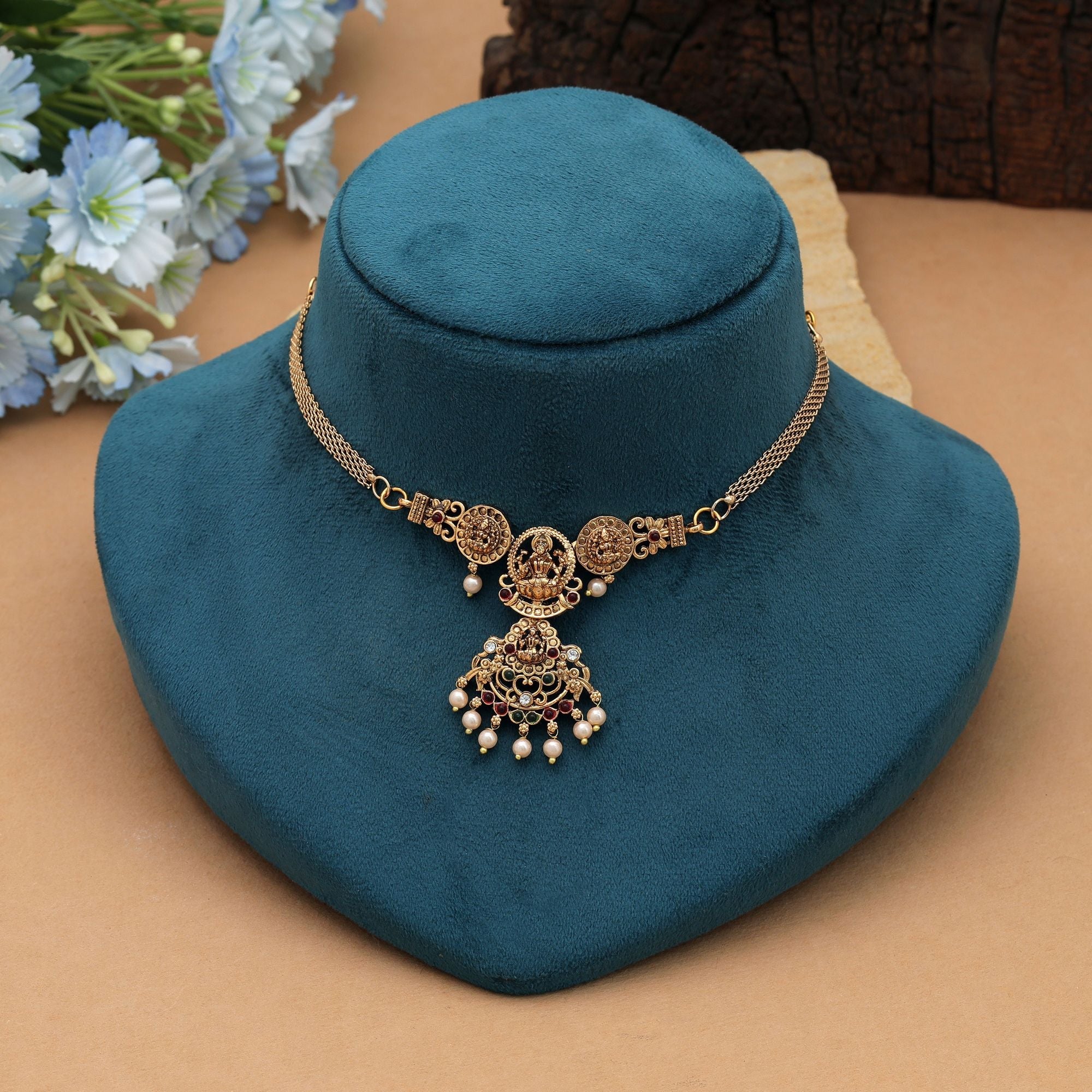 Maroon & Green Color Choker Temple Necklace Elegant Temple Artwork