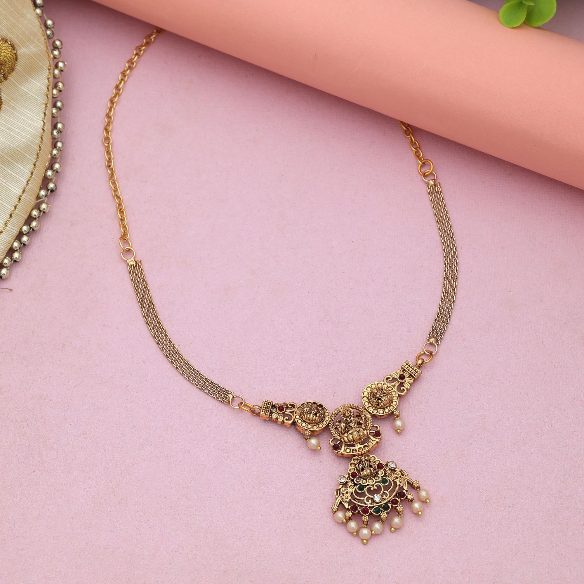 Maroon & Green Color Choker Temple Necklace Elegant Temple Artwork