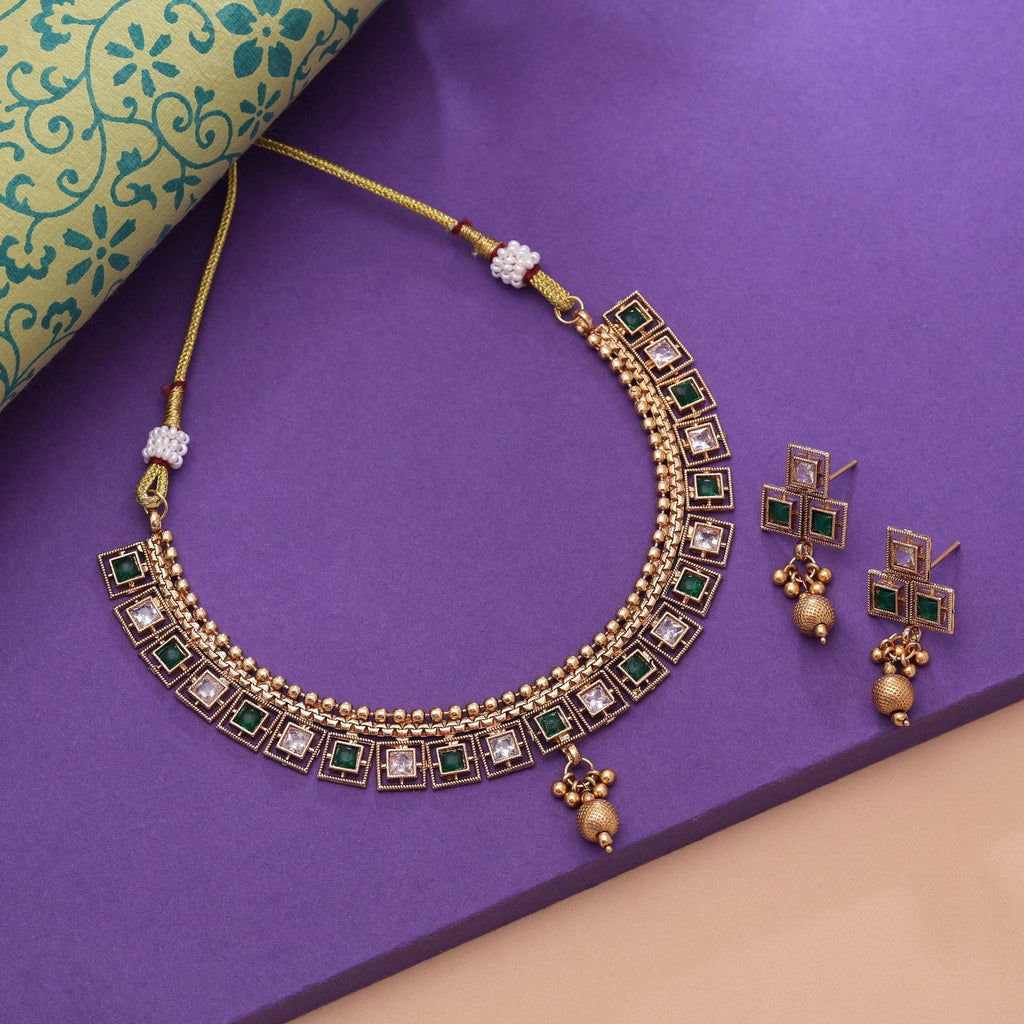 Green Color Traditional Kundan Necklace Set
