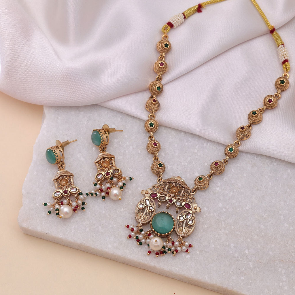 Rama Green Color Kundan Necklace Set