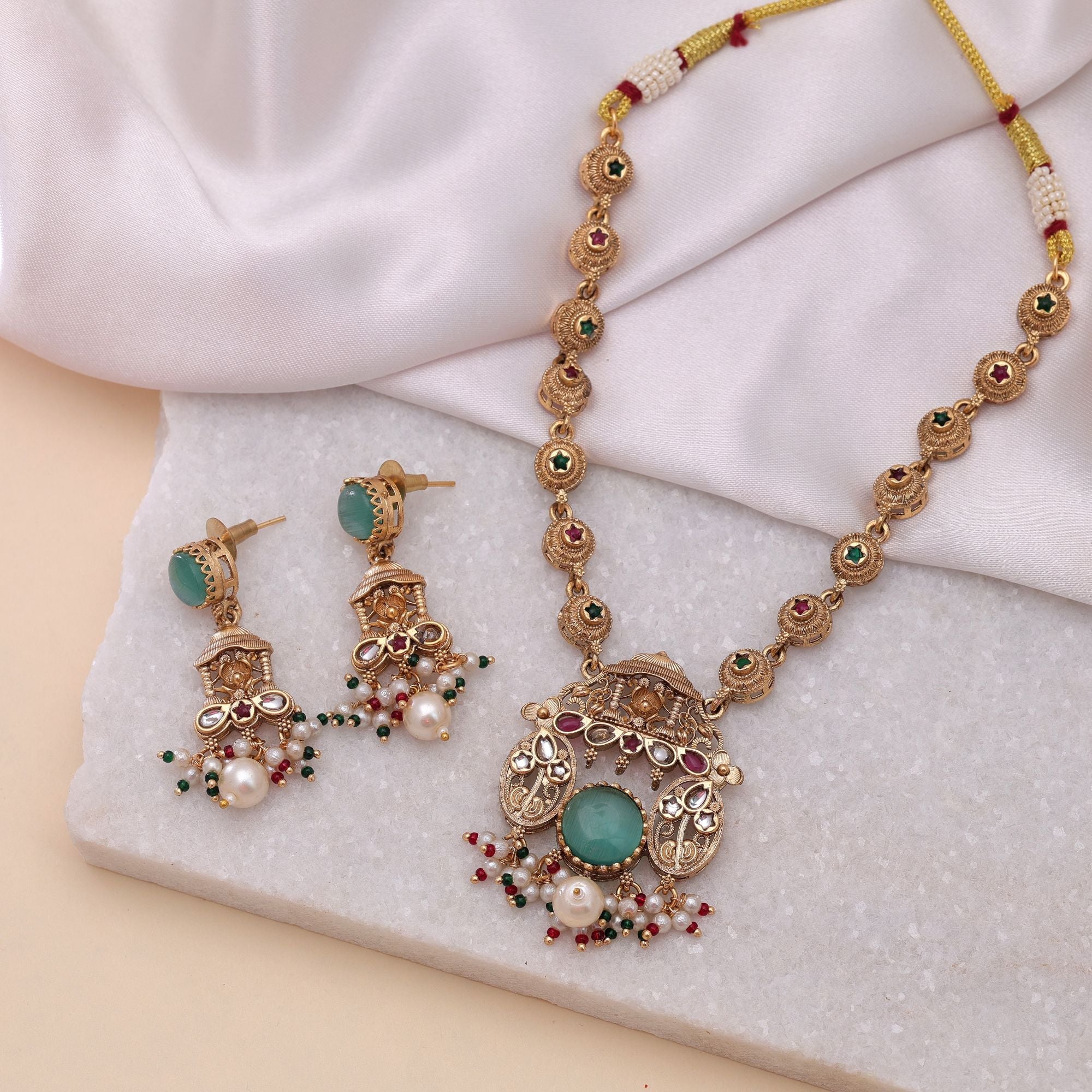 Rama Green Color Kundan Necklace Set