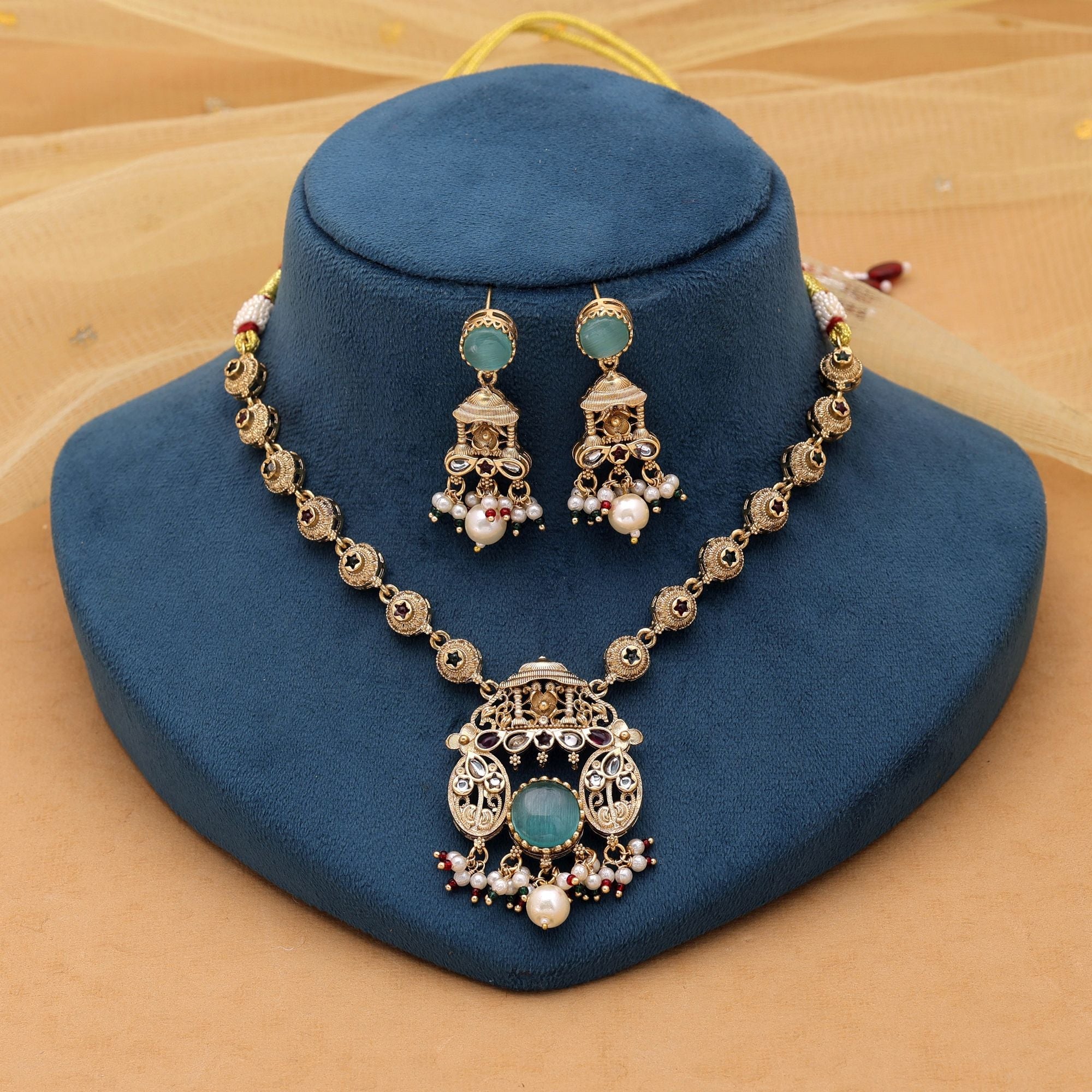 Rama Green Color Kundan Necklace Set