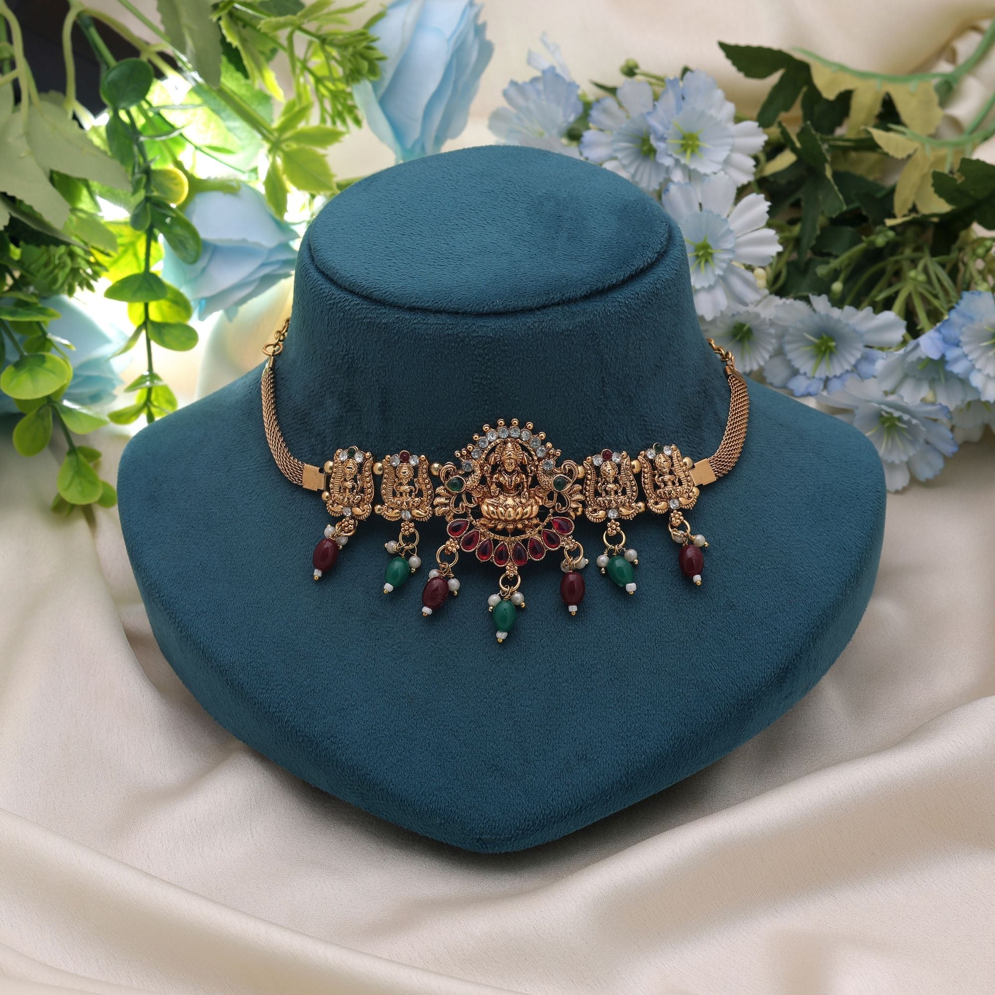 Maroon & Green Color Antique Look Necklace