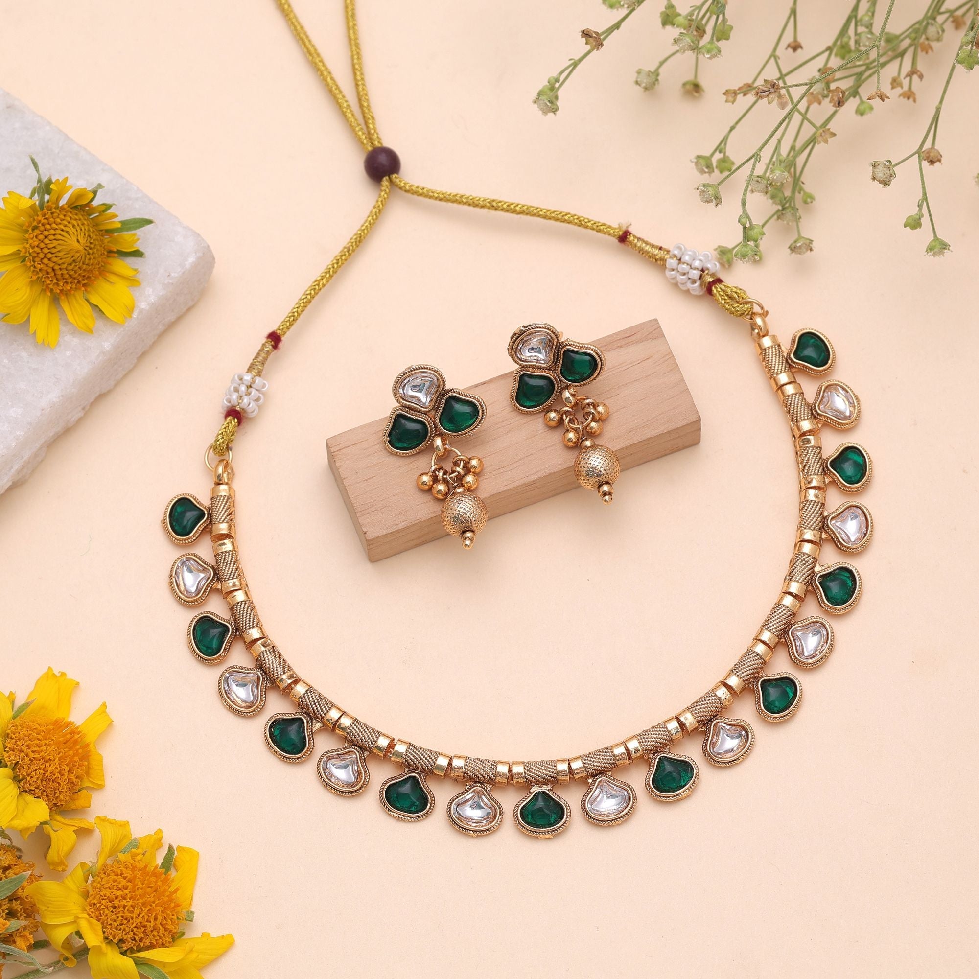 Green Color Temple Necklace Jewelry Set Classic Ethnic Style