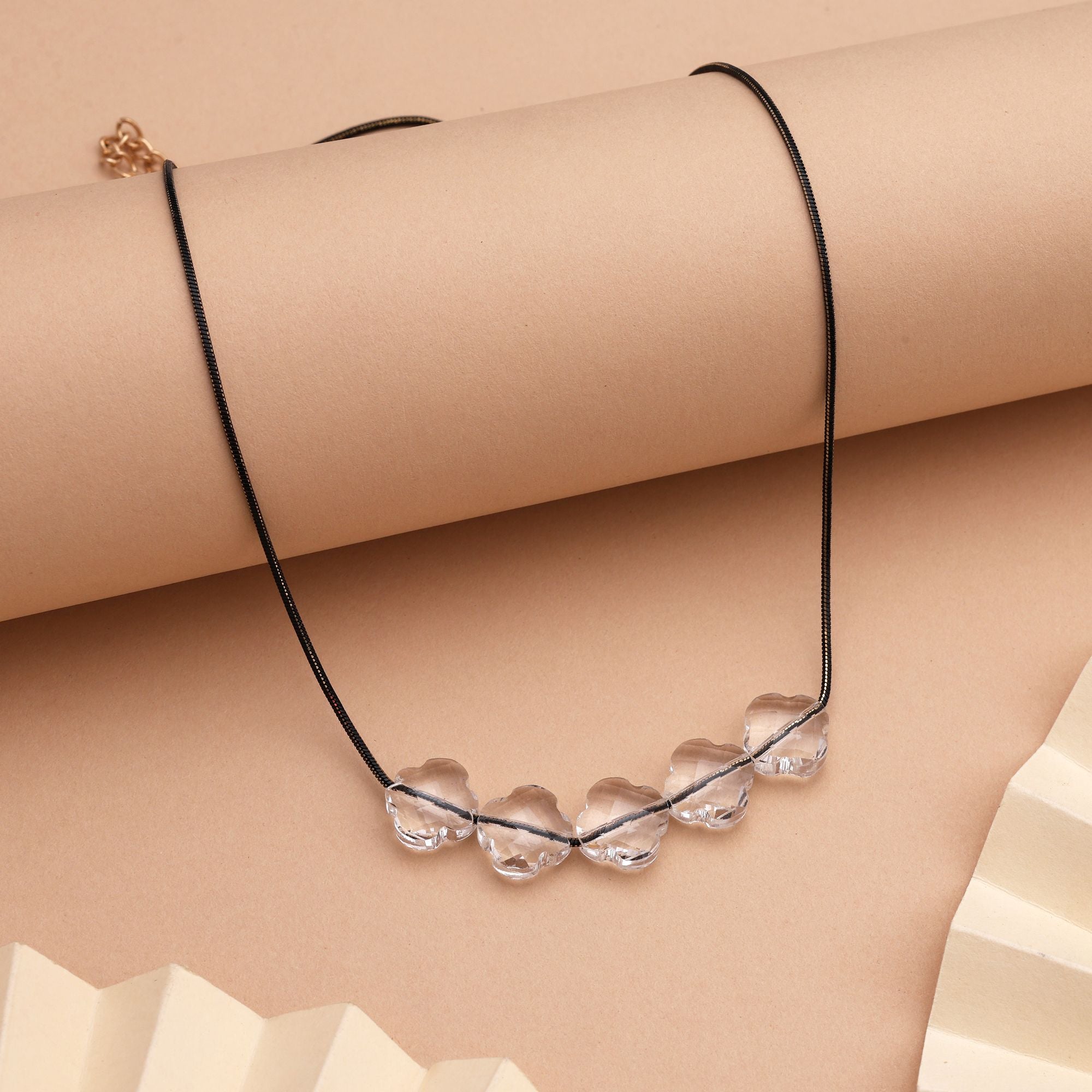 Stunning White Color Fashion Necklace With Elegant Beads Perfect For Formal Events