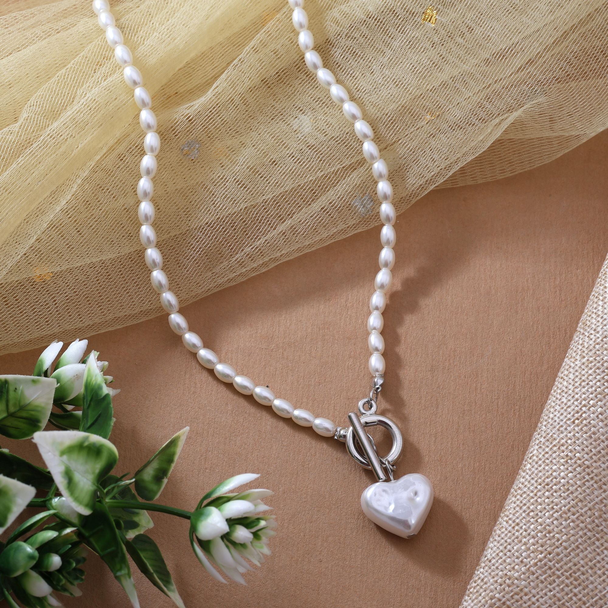 Stylish White Color Fashion Necklace Perfect For Everyday Trendy Outfits