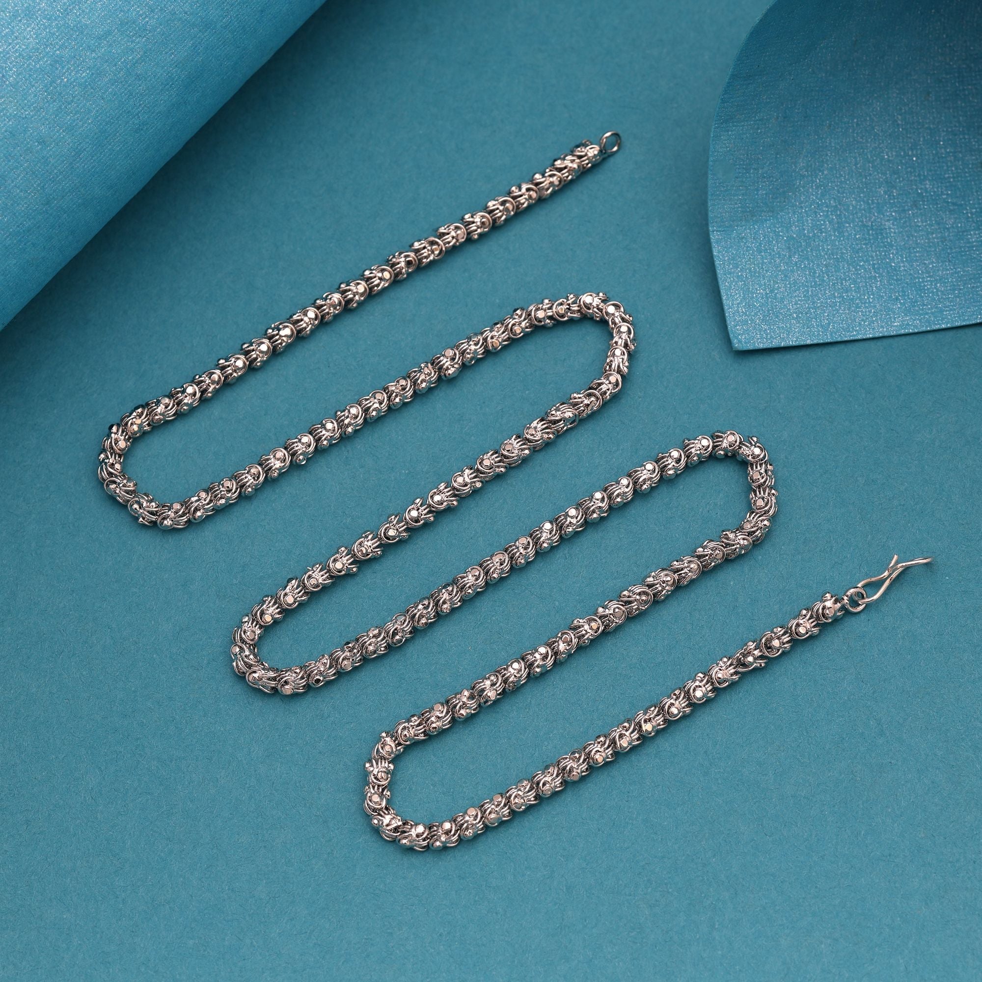 Silver Color Fashion Chain Necklace (Mala) (FNTRDN131SLV)