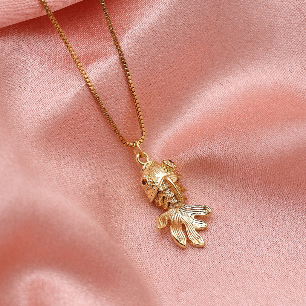 Traditional Gold Chain Pendant (Everyday Wear)