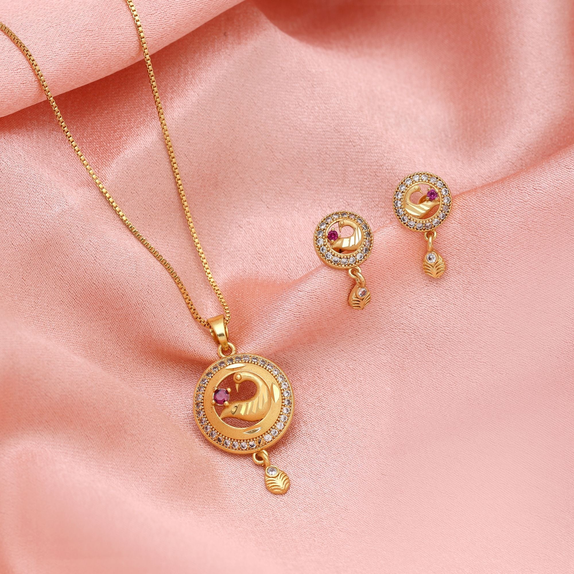 Classic Elegant Gold Pendant & Earrings