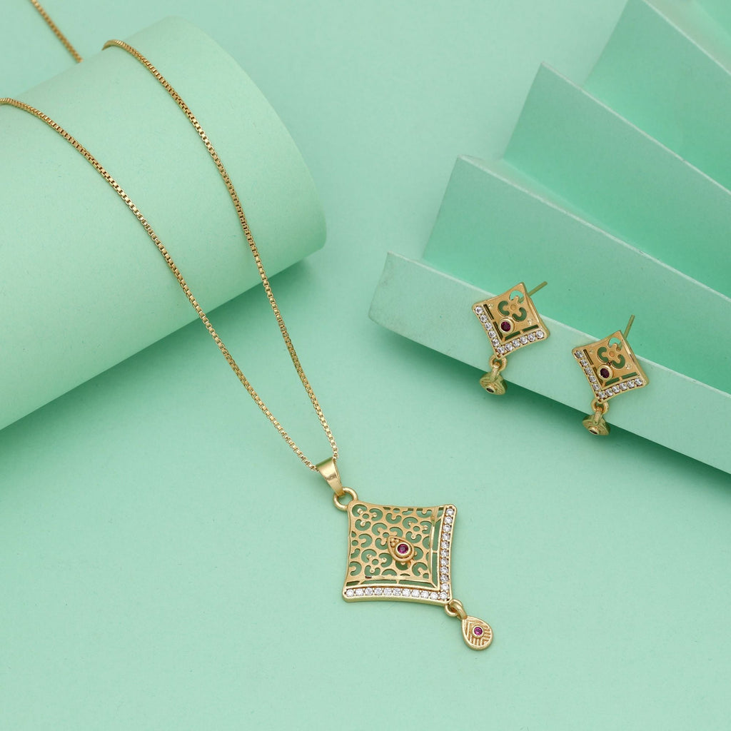 Gold Color Chain Pendant With Earring Crafted For Lightweight Comfortable Everyday Use