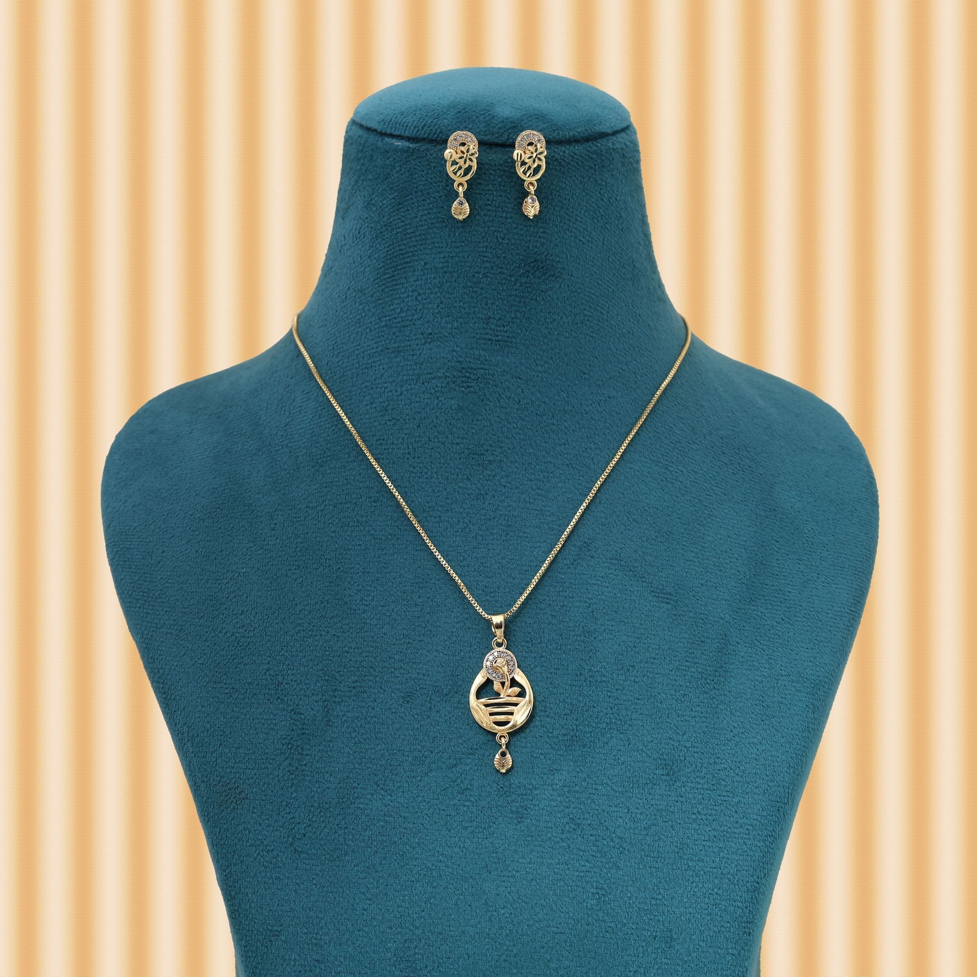 Gold Color Chain Pendant With Earring Offering Graceful Shine For Wedding Celebrations