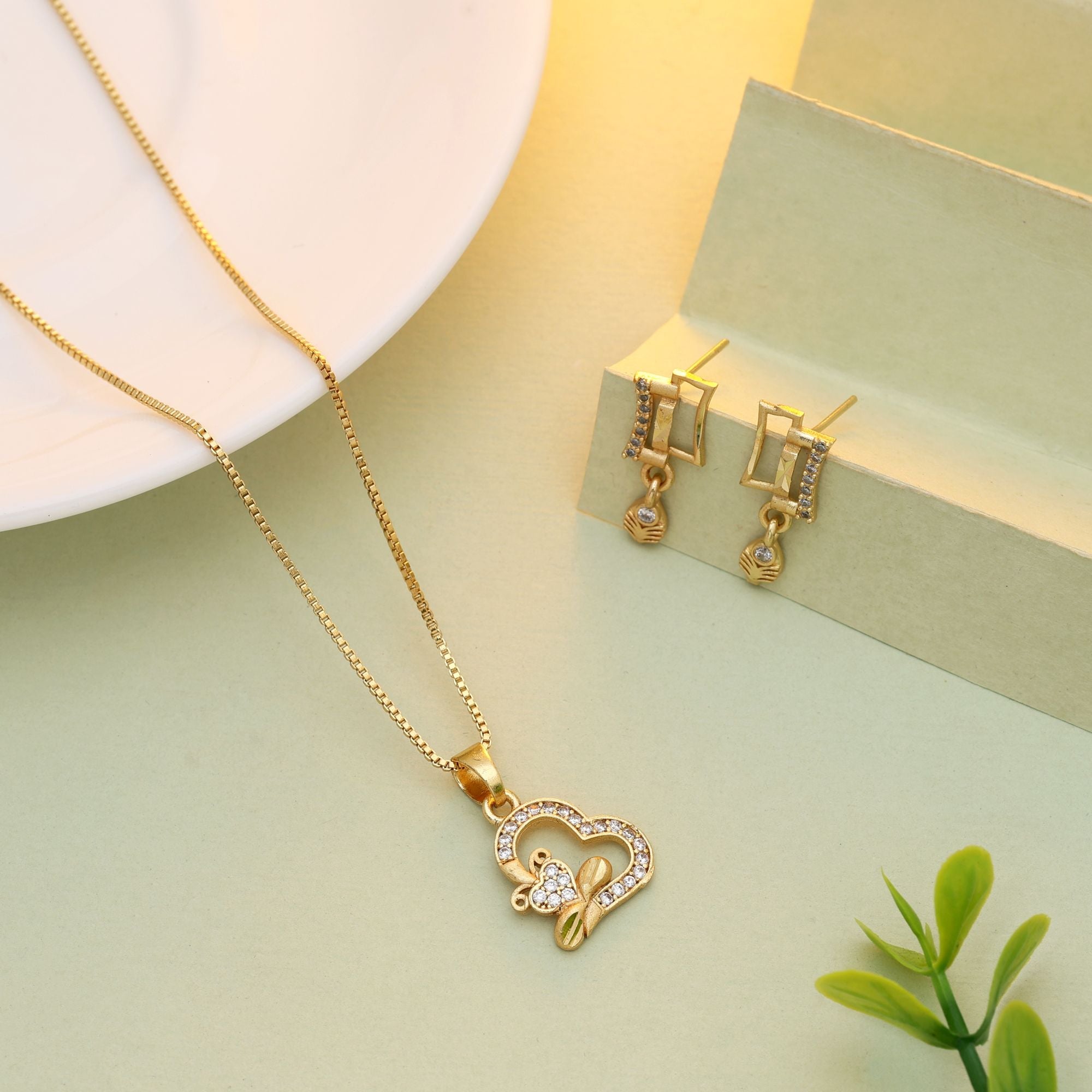 Gold Color Chain Pendant With Earring Offering Traditional Aesthetics With Modern Appeal