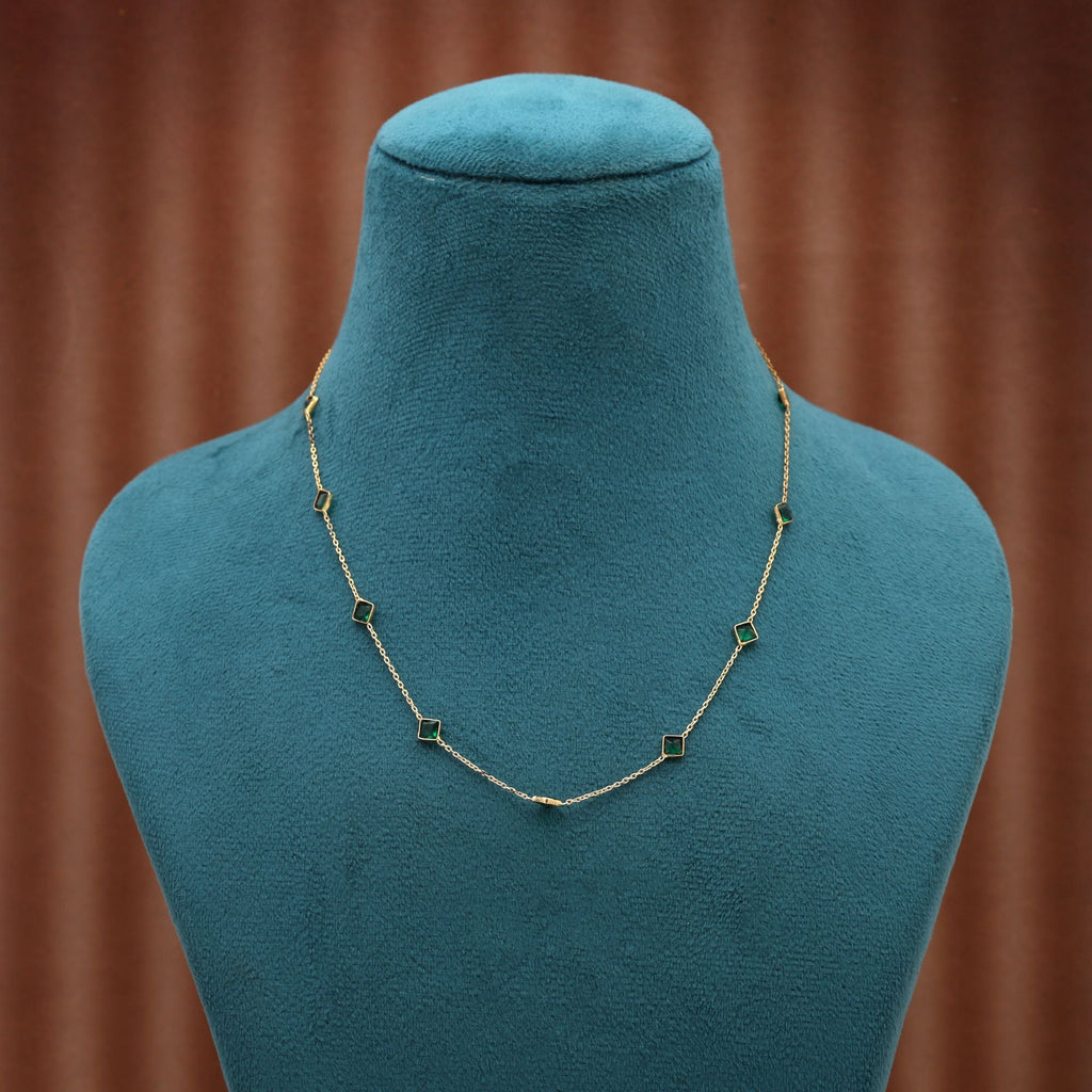 Green Color Fashion Chain Necklace Offering Minimal Design