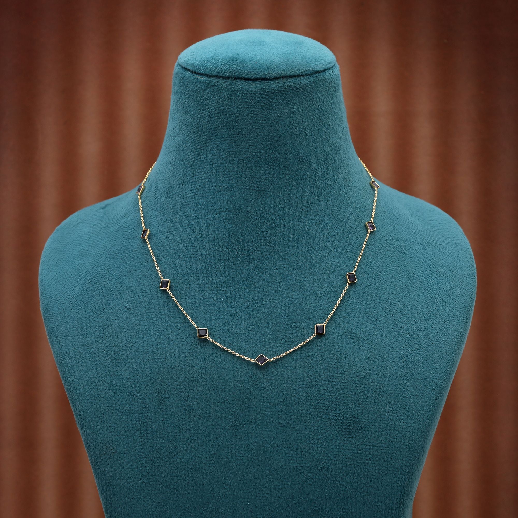 Purple Color Fashion Chain Necklace Designed For Daily Wear