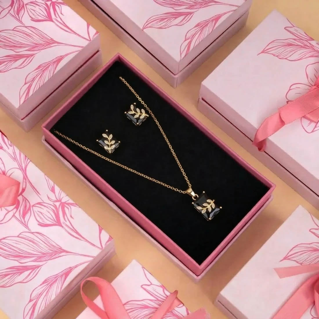 Black Meenakari Chain Pendant Set
