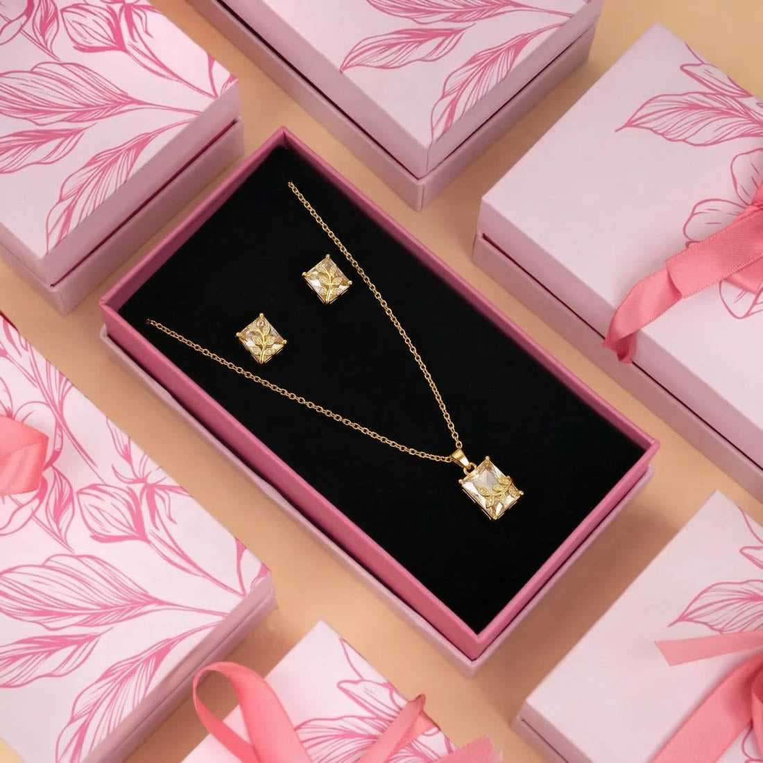 White Anti Tarnish Chain Pendant Set