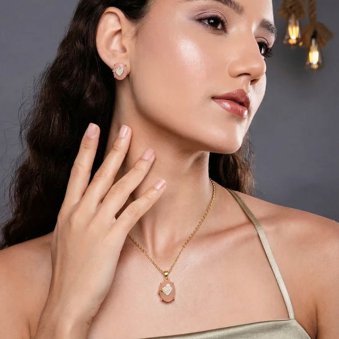 Peach Anti Tarnish Chain Pendant Set