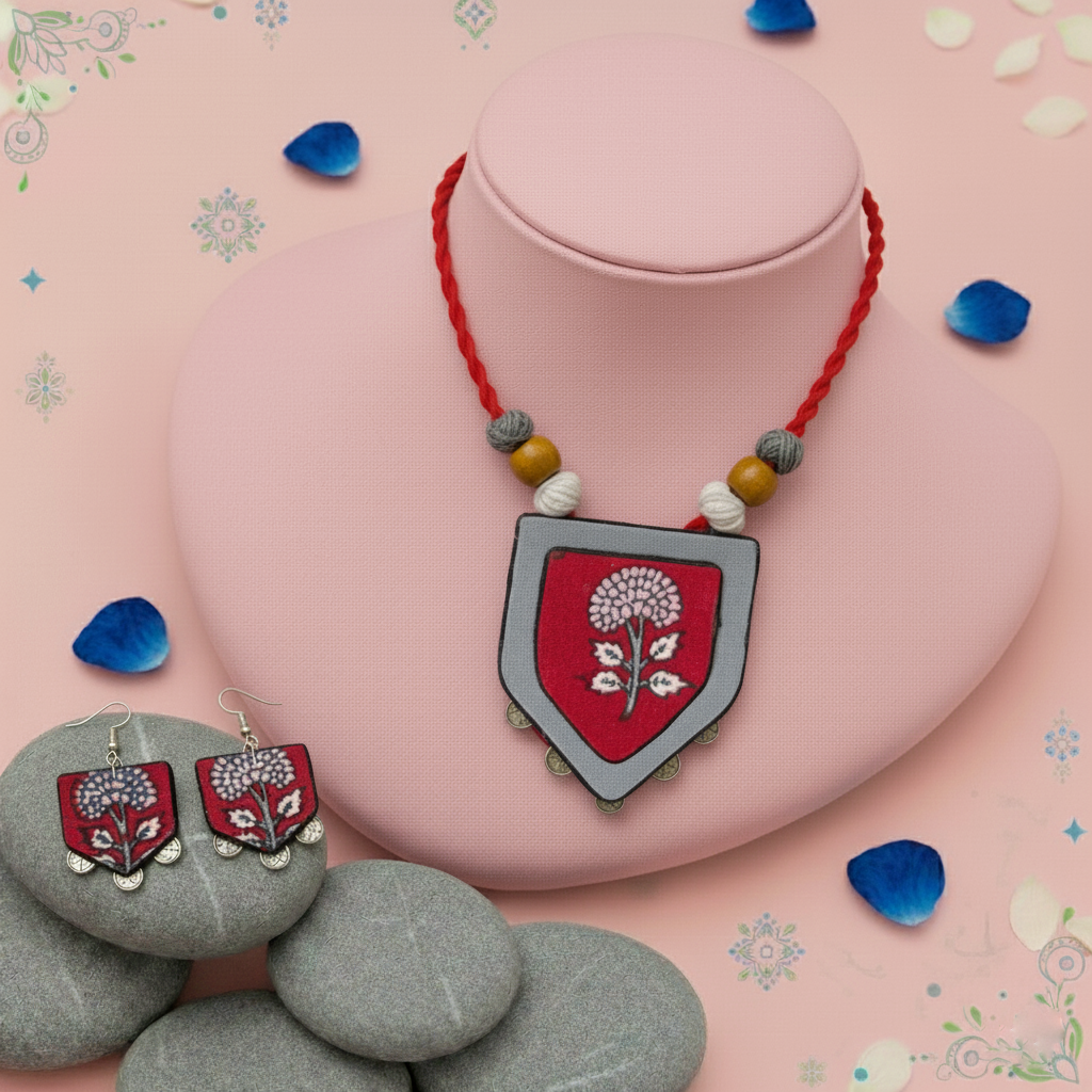Attractive Multi Color Wooden Handcraft Necklace Set With Polished Wooden Beads