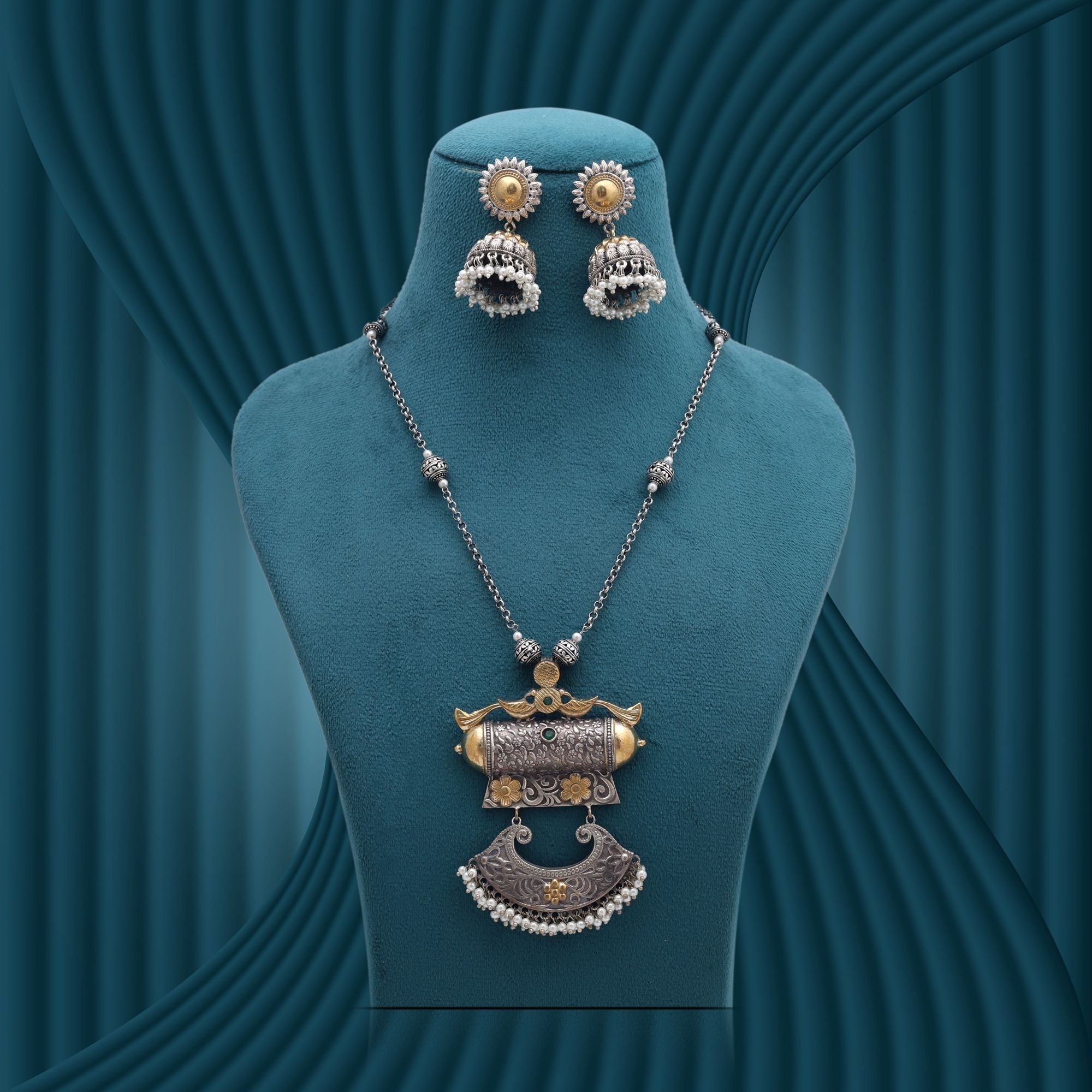 Green Color Dual Tone Oxidised Necklace Set Festive Wear