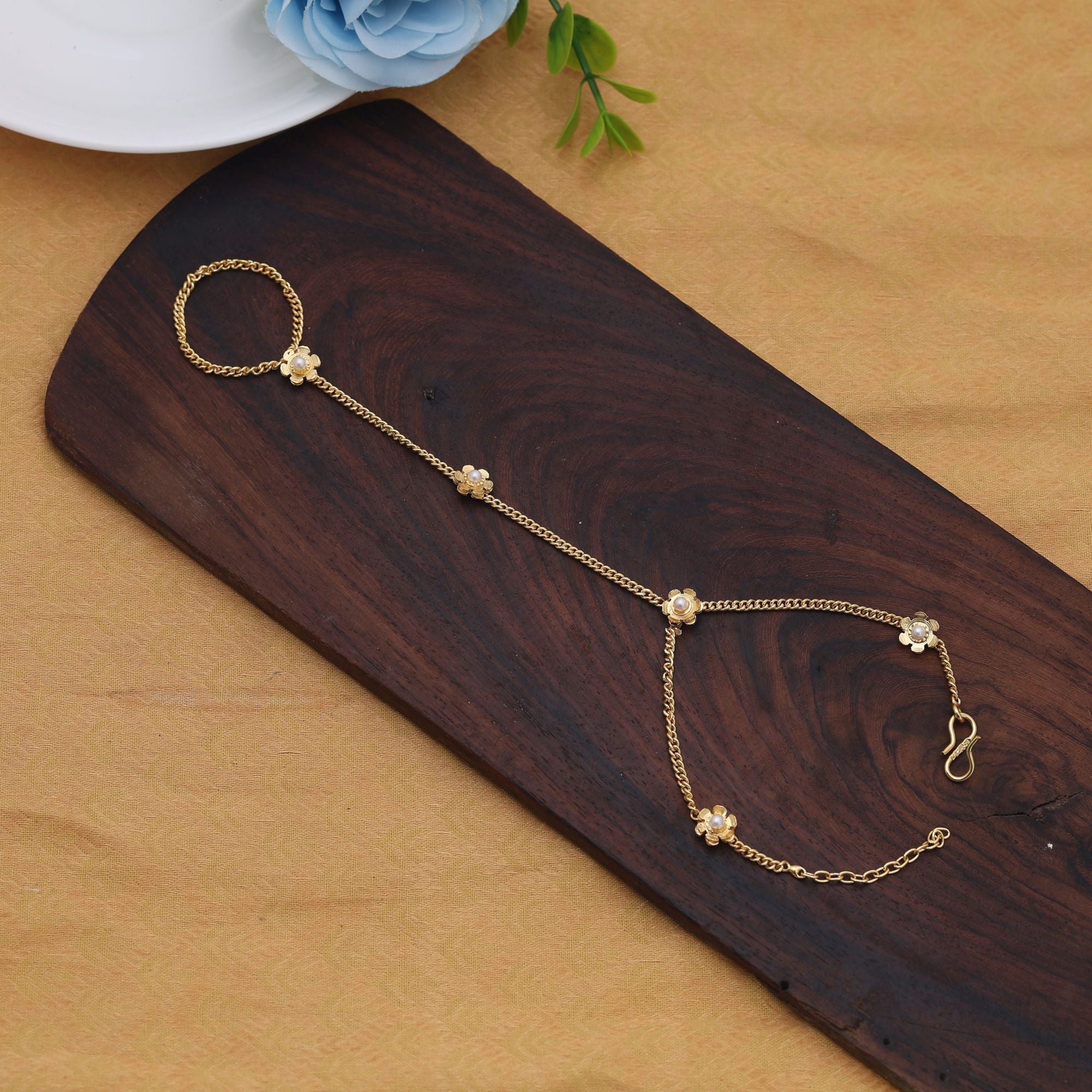 Gold Color Hath Phool (HF102GLD)