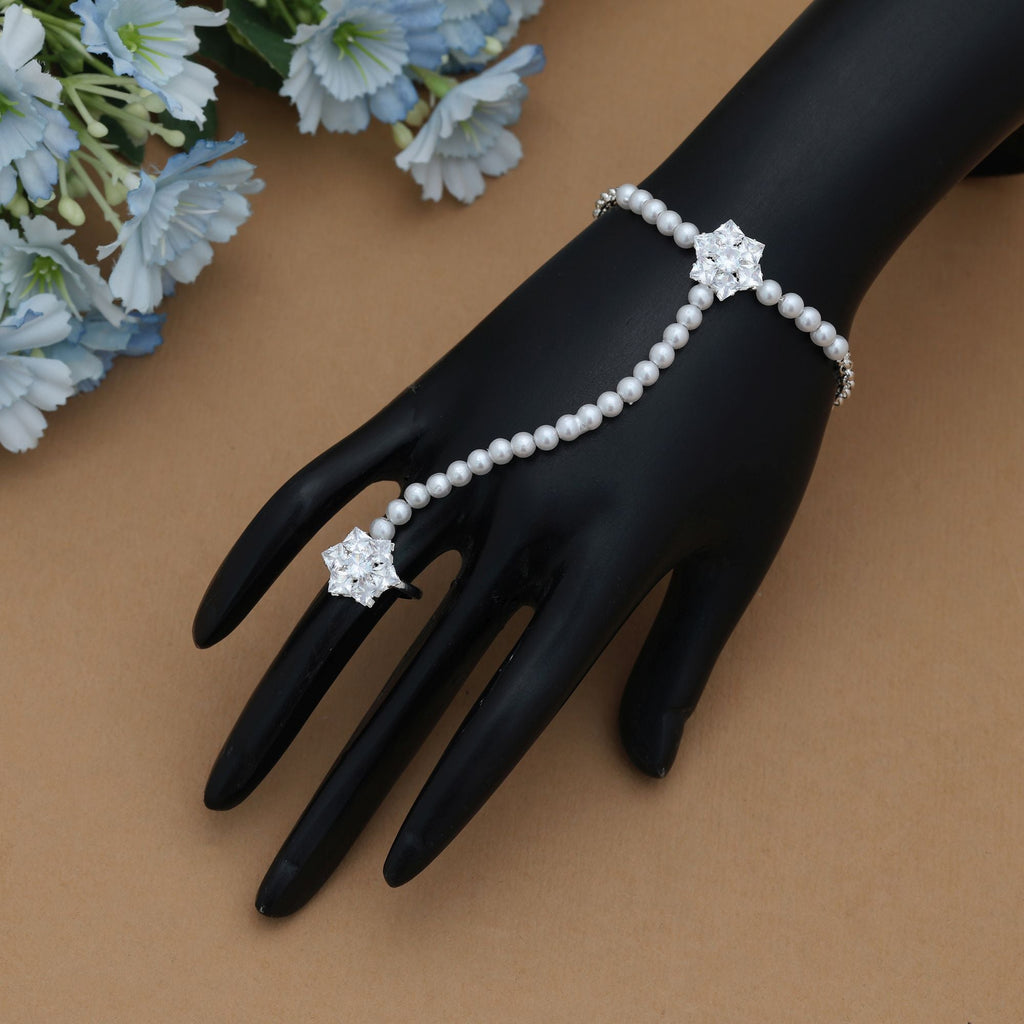 White Color Hath Phool (Festive)