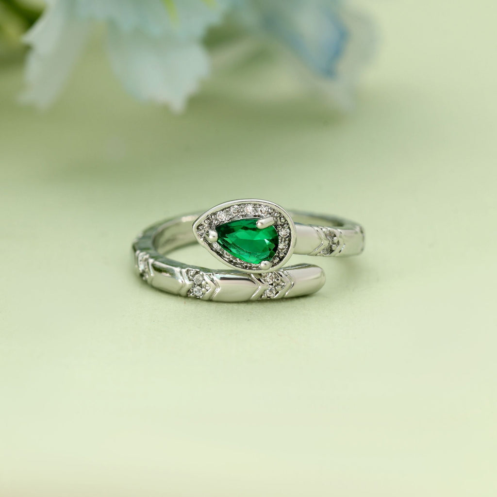 Green Color Fashion Rings