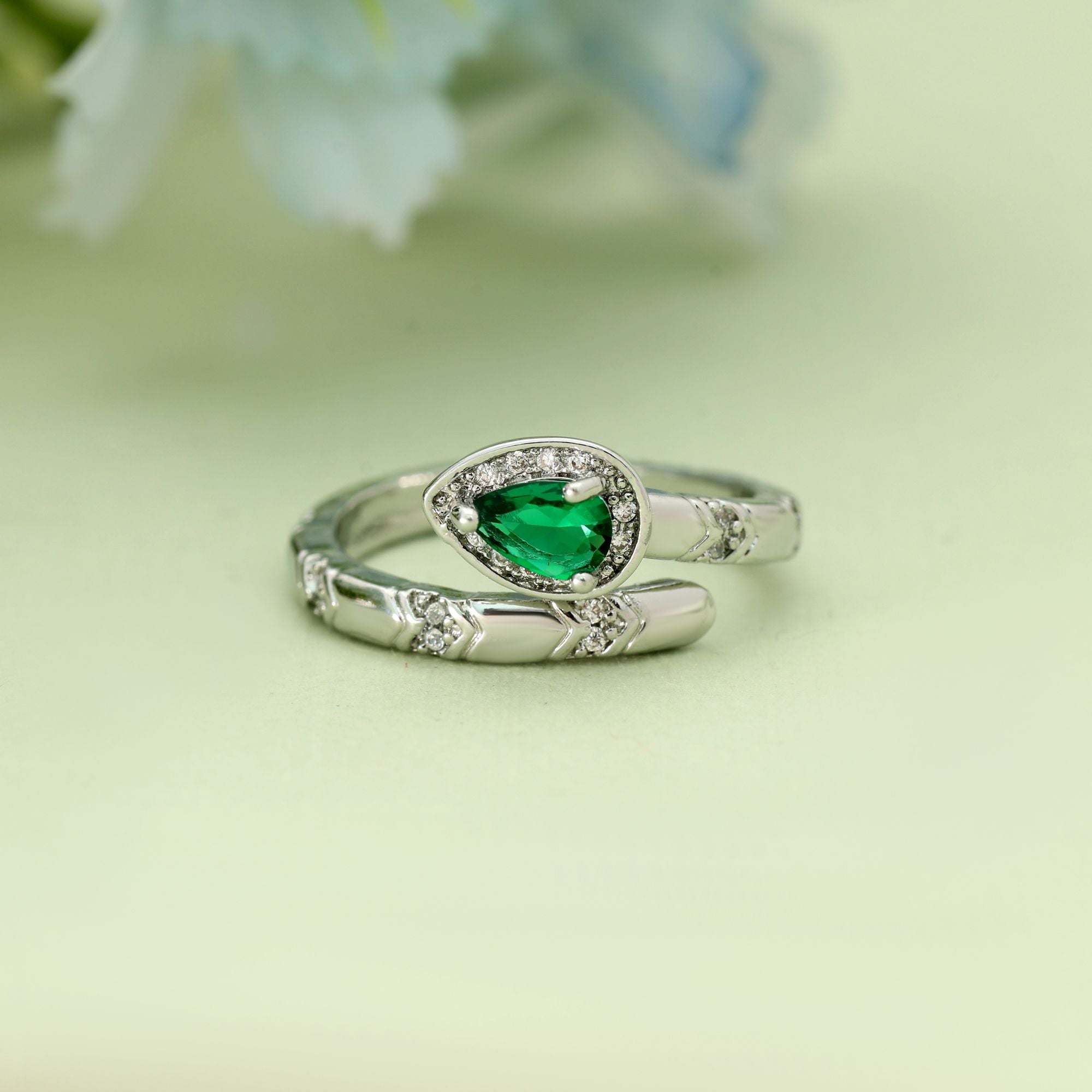 Green Color Fashion Rings