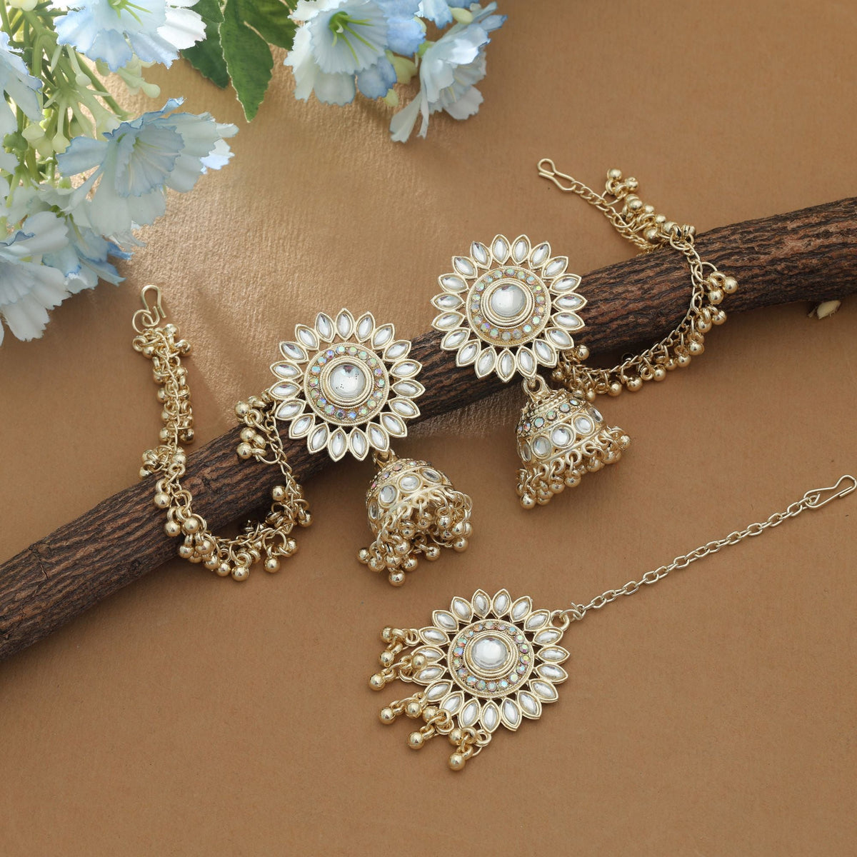 White Color Kundan Earrings Tikka Set (Party Wear)