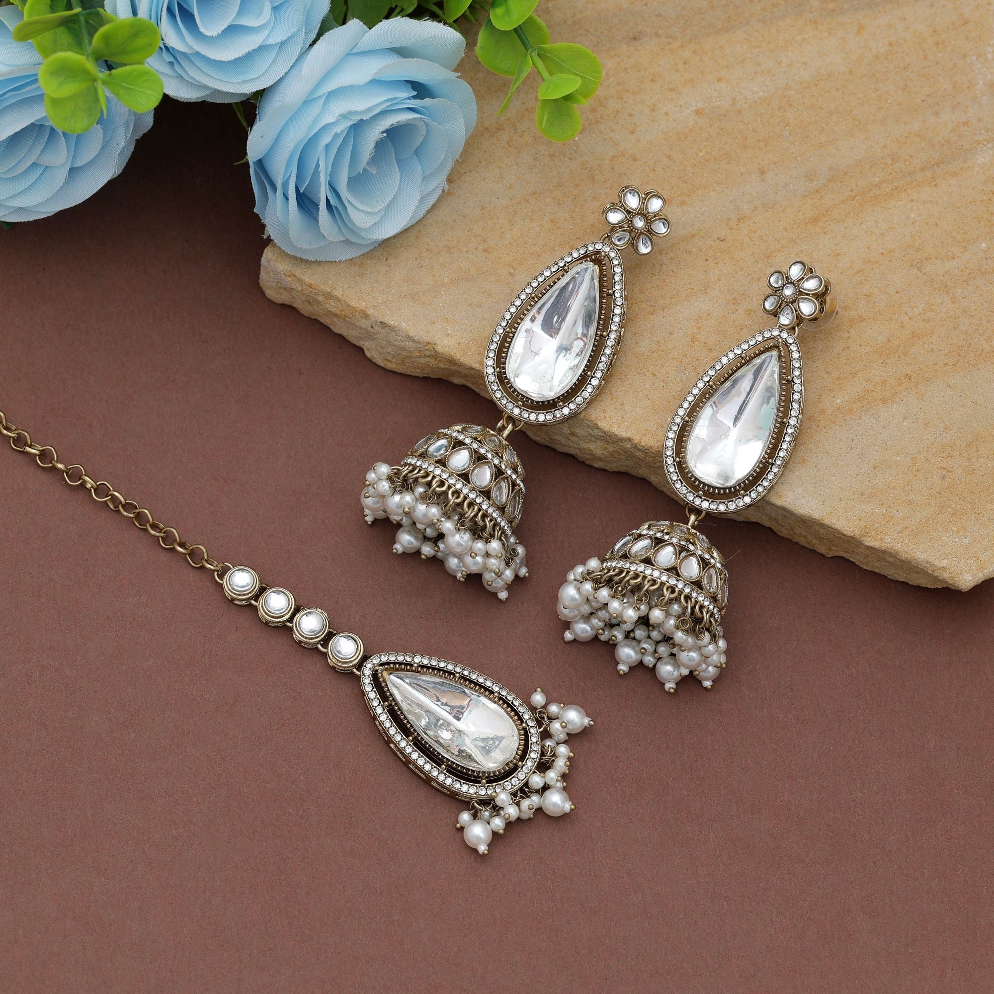 White Color Kundan Earrings Tikka Set Wedding Wear