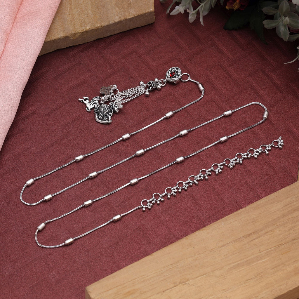 Silver Color Oxidised Kamarband Crafted With Detailed Motifs For Festive Outfits