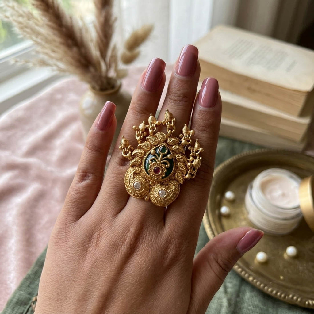 Green Color Matte Gold Rings Elegant Lightweight Daily Wear Jewelry Design
