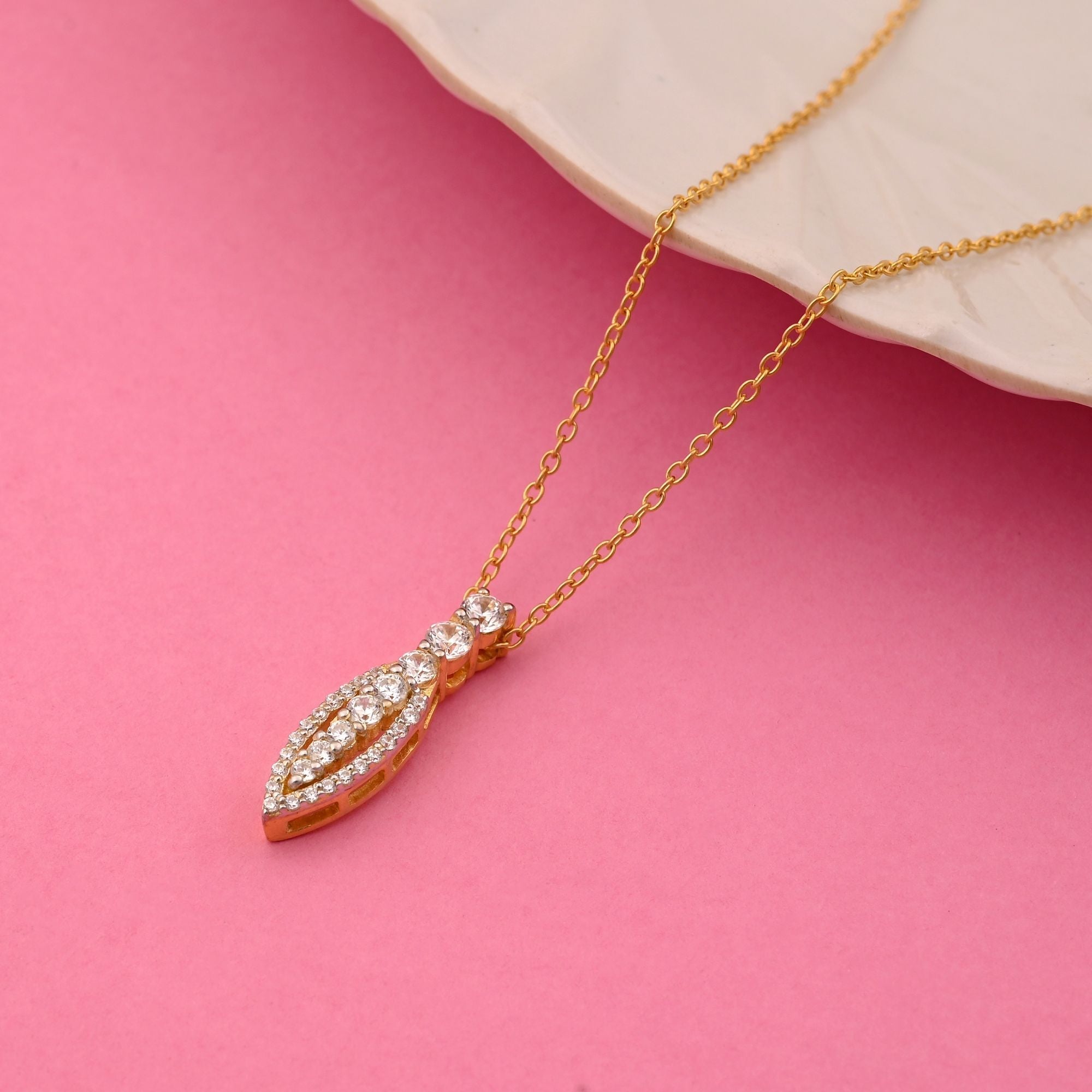 White Color 925 Gold Plated Silver Pendant (OMP111WHT)