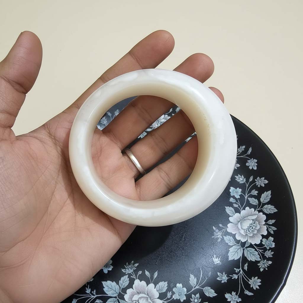Off White Color Fashion Bangle Size: 2.6 (PLKB120OWHT)