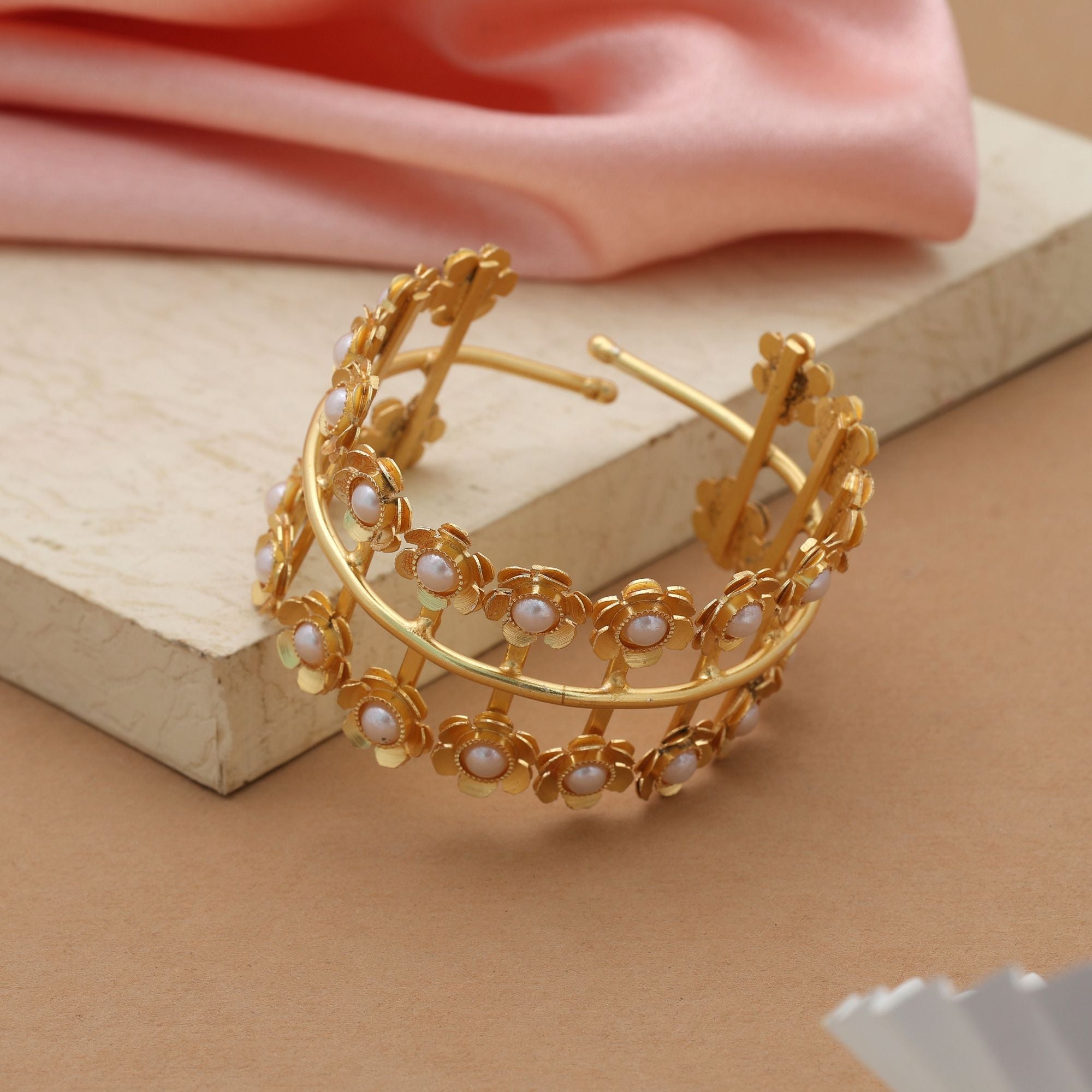 Gold Color Gold Plated Bracelet Minimal Fashion Jewelry